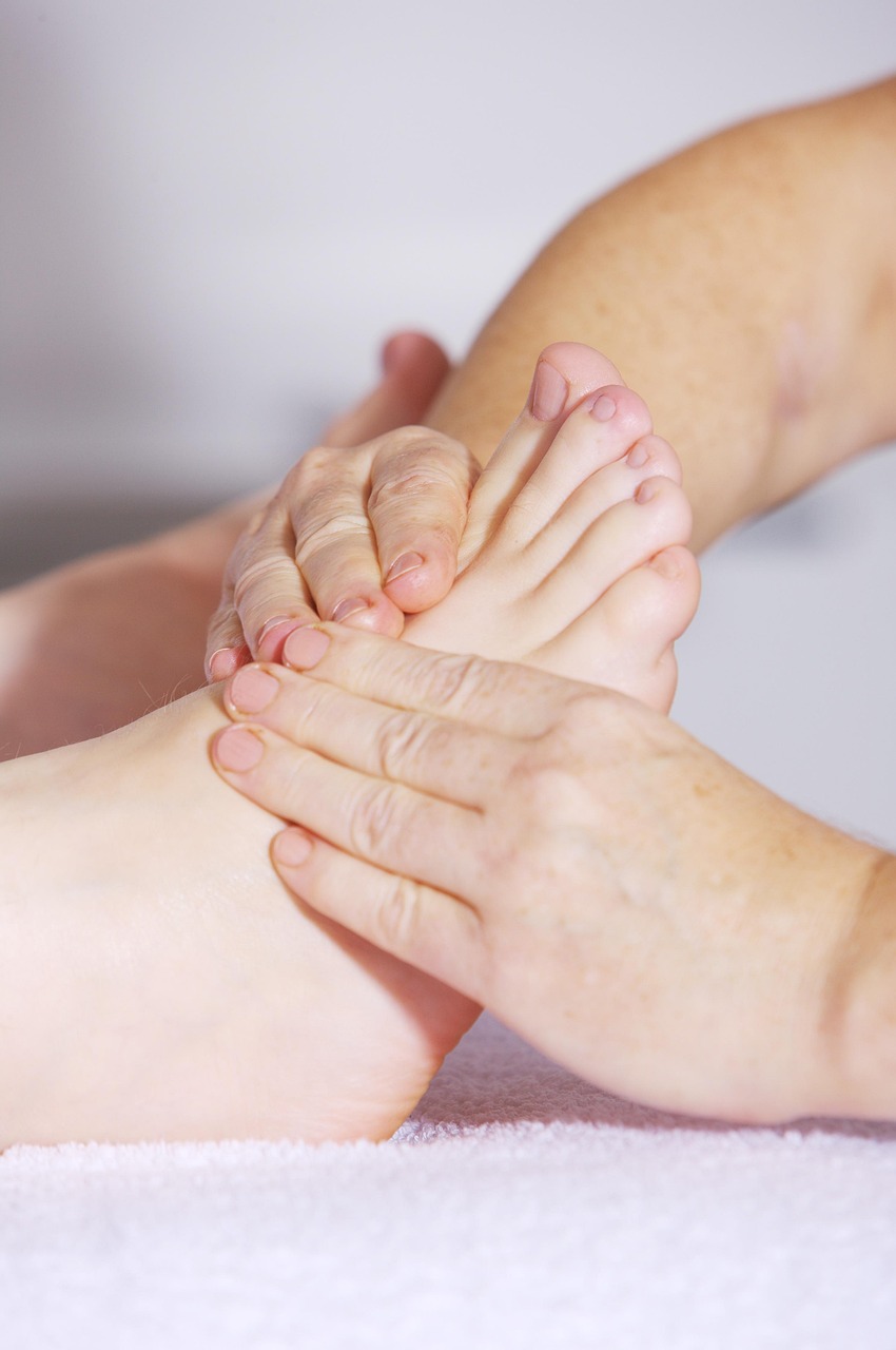 creative-02 foot massage, foot reflex, foot reflex zones, alternative medicine, beauty, chinese, blood circulation, circulatory disorders, relax, relaxation, woman, foot, foot reflexology, feet, healthy, health, hand, heal, naturopath, homeopathy, horizontal, hands, young, body, lifestyle, massage, masseuse, medicine, people, meridians, physical therapy, reflex zones, reflexology, pain therapy, beautiful, somatotopia, tcm, therapy, treatment, white, wellness, wellness treatment, welness, well being, hyperacidity, foot, foot, reflexology, reflexology, reflexology, reflexology, reflexology